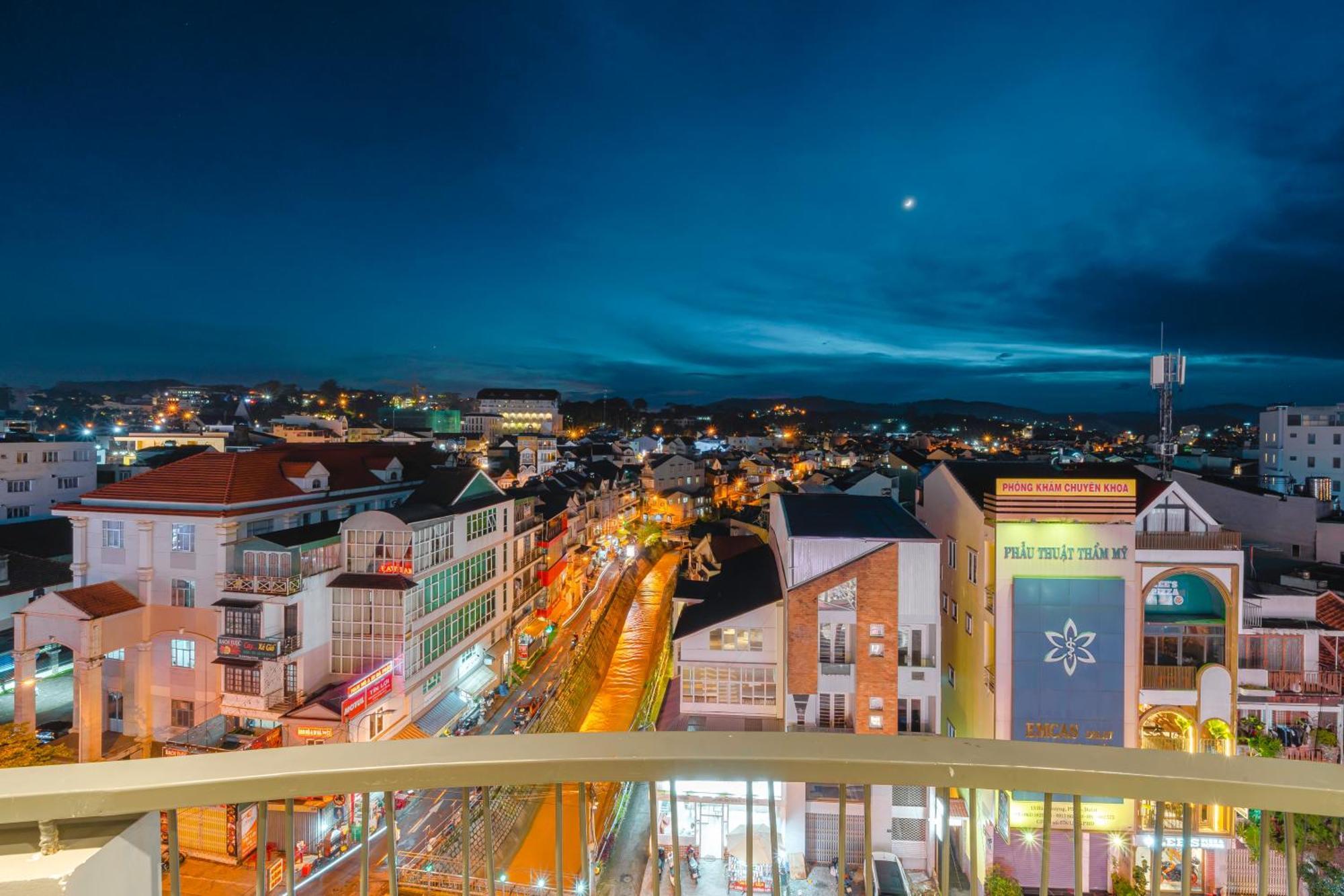 Ttr Central Apart Hotel Da Lat Eksteriør billede